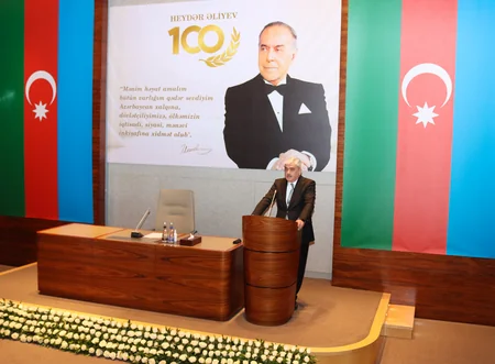 Maliyyə Nazirliyində Heydər Əliyevin 100 illik yubileyi qeyd olunub