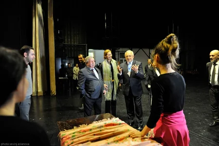 Azdrama və Bolqarıstan Milli Teatrı arasında əməkdaşlıq memorandumu imzalanıb