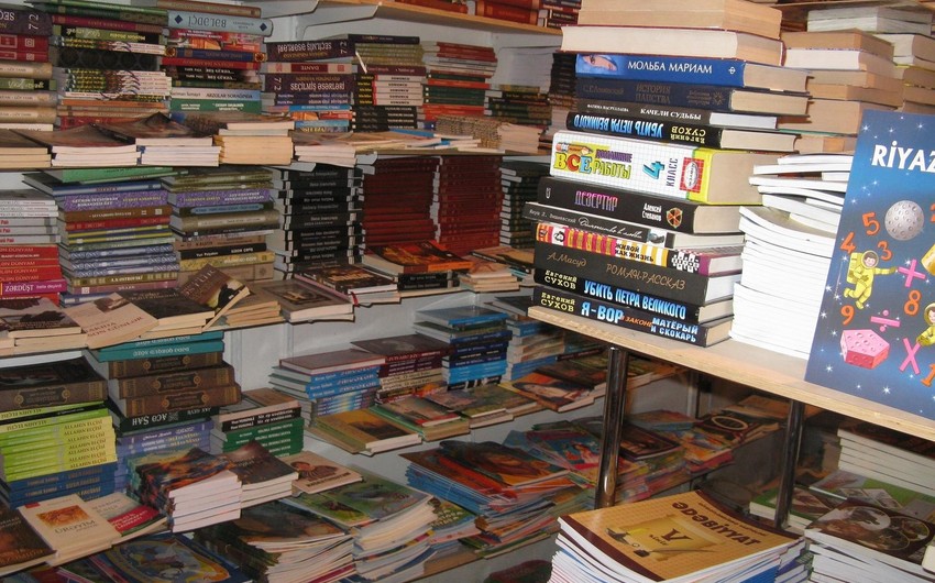 Azərbaycanda 2015-2016 tədris ilindən yeni dərsliklər proqrama daxil ediləcək