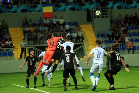 Səbail futbol komandası avrokubokda debüt edib - FOTOREPORTAJ