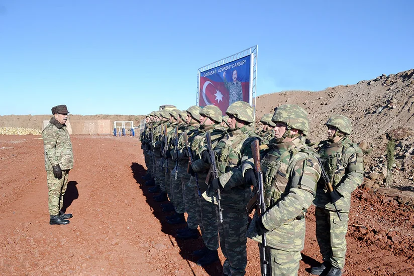 Müdafiə naziri komandirlərə yeni tapşırıqlar verib