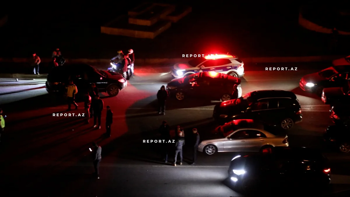 Bakı Kənar Dairəvi-1 avtomobil yolunun sol tərəfindəki yamacda uçqun olub