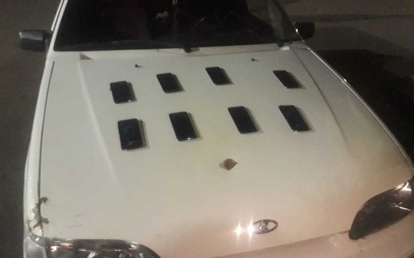 Gömrükçülər ölkəyə qanunsuz mobil telefon gətirilməsinin qarşısını alıb