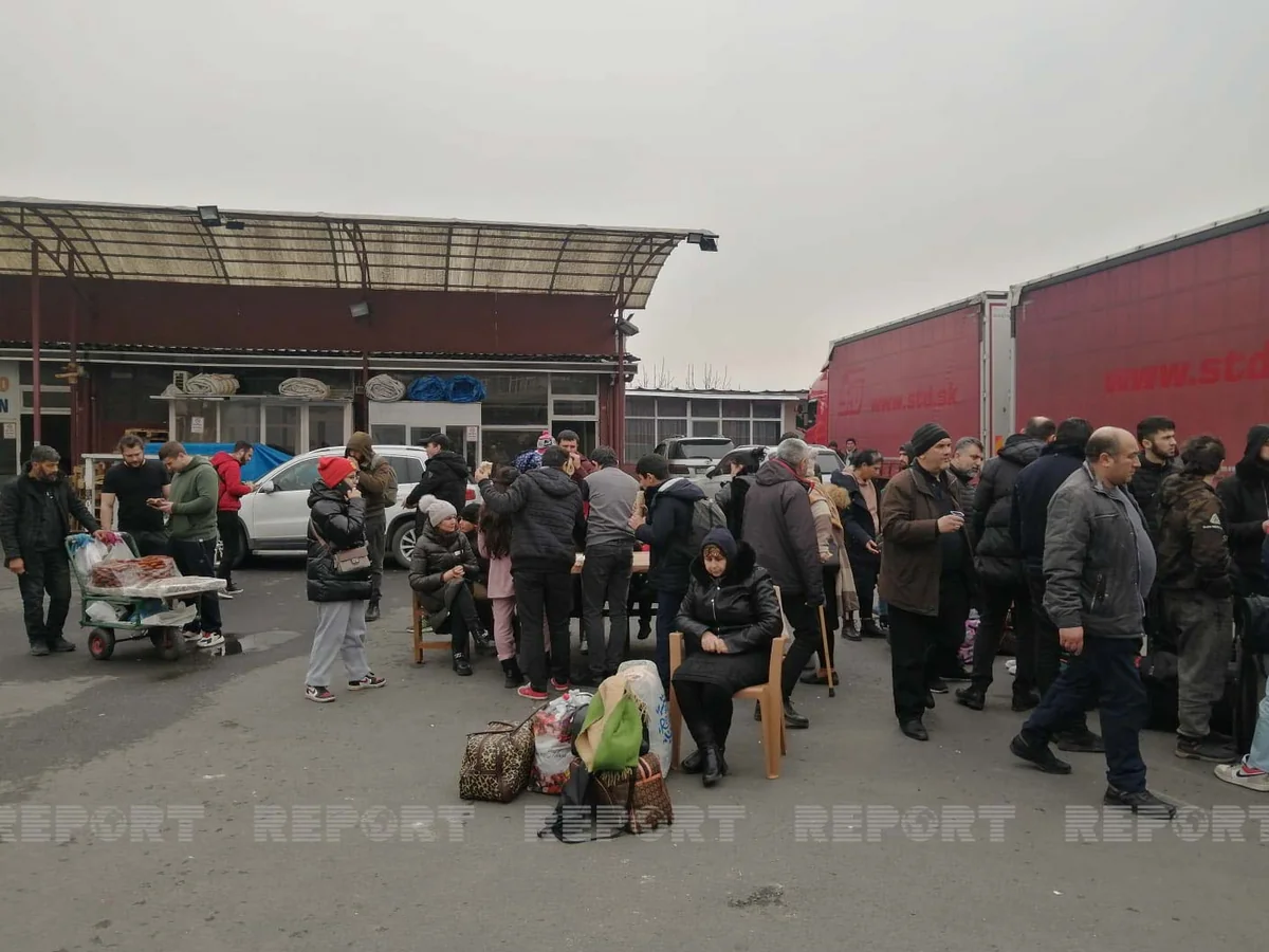 Ukraynadan daha 100 azərbaycanlı Türkiyə vasitəsilə Bakıya yola salınıb