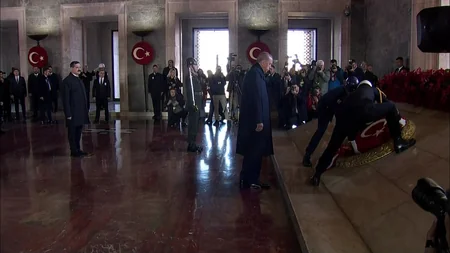 Ərdoğan Atatürkün məzarını ziyarət edib