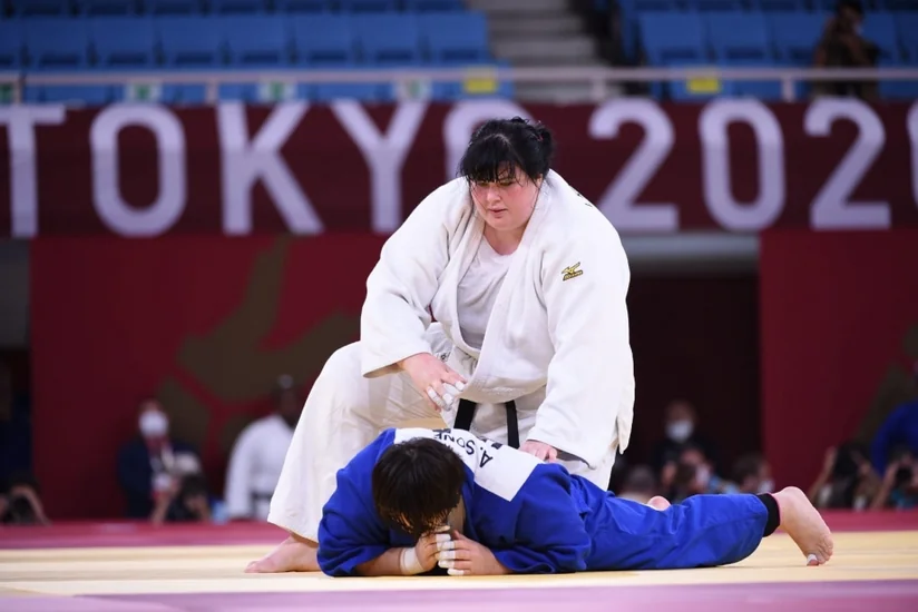 Karyerasını bitirdiyini deyən olimpiya mükafatçısı Ukraynadan Bakıya gəlib