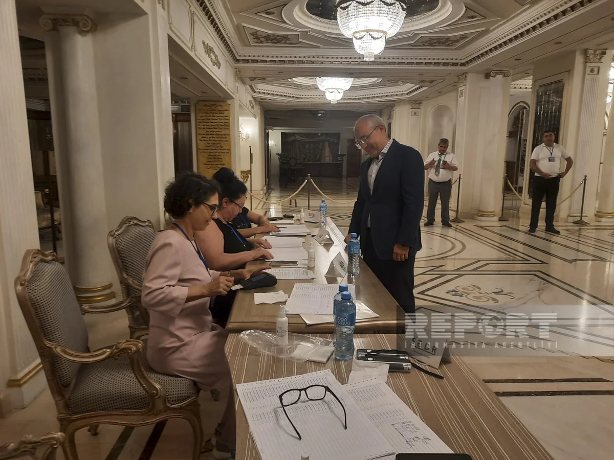 Mikayıl Cabbarov səs verib