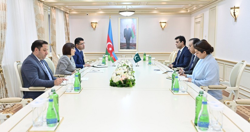 Sahiba Gafarova meets with Pakistani ambassador to Azerbaijan
