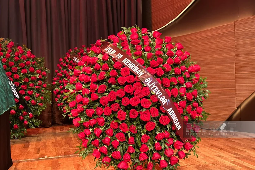 İlham Əliyev və Mehriban Əliyeva Xalq artisti Arif Babayevin vida mərasiminə əklil göndərib