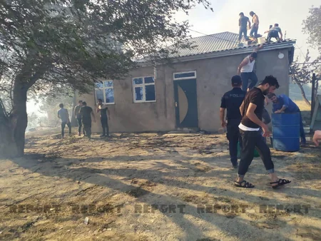 Şabranda meşə yanğını evə keçib, 3 ev yanır