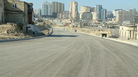 Sovetski ərazisində yol infrastrukturunun 70%-i artıq yenidən qurulub - VİDEO