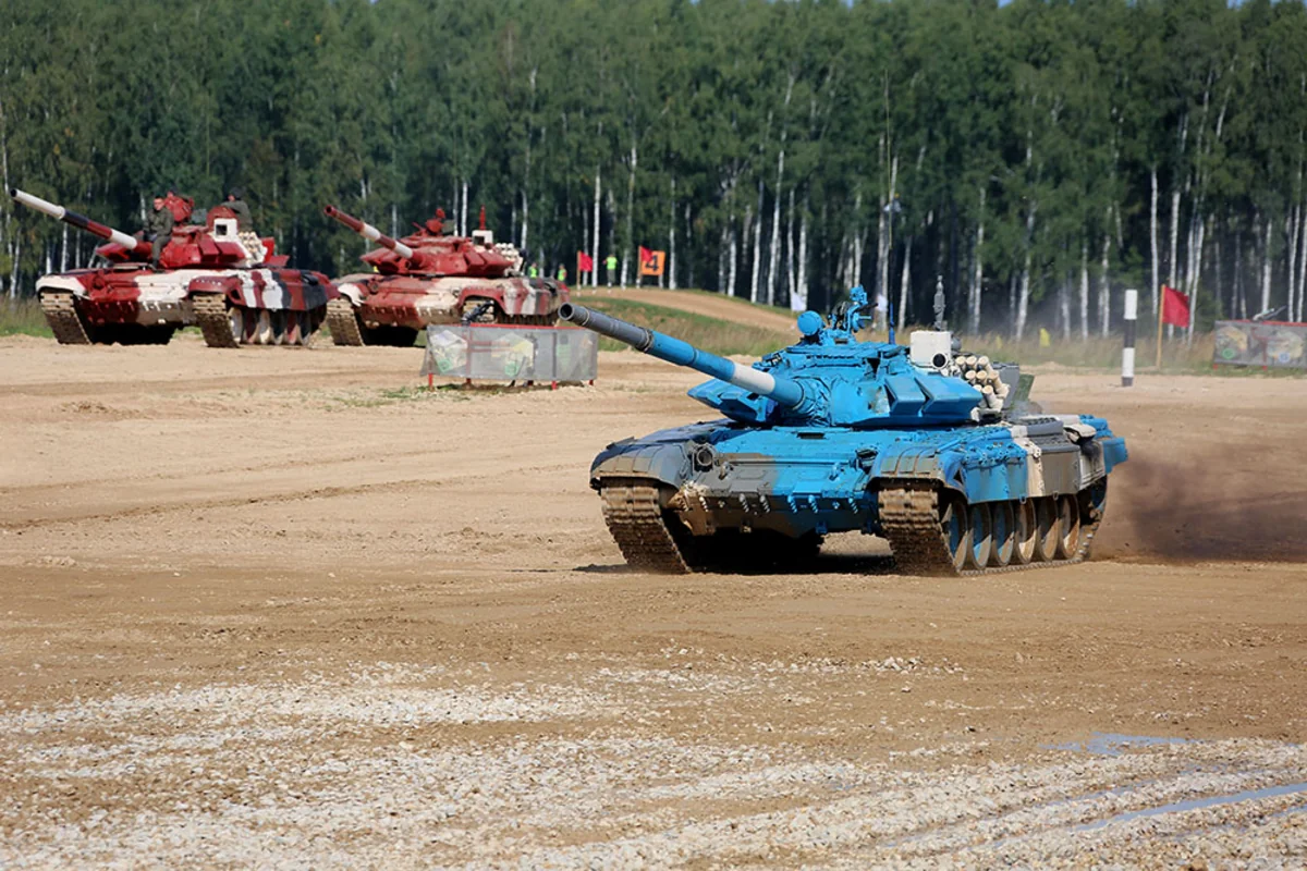 Azerbaijani servicemen start first competition in Tank Biathlon contest