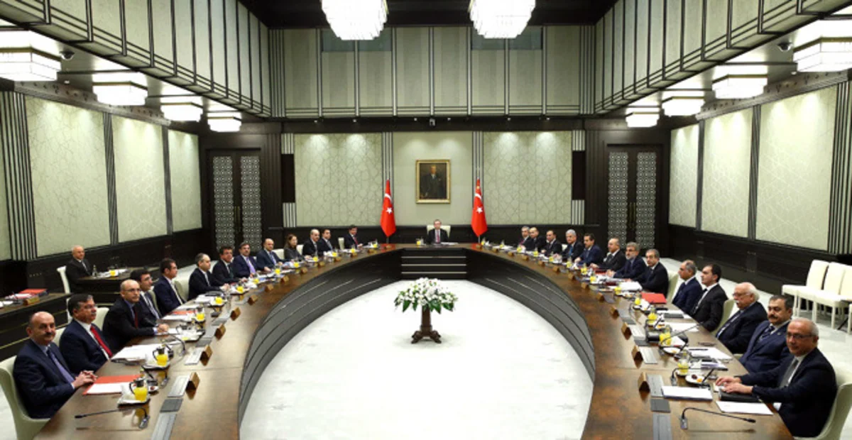 ​Спустя 15 лет президент Турции председательствует на заседании правительства