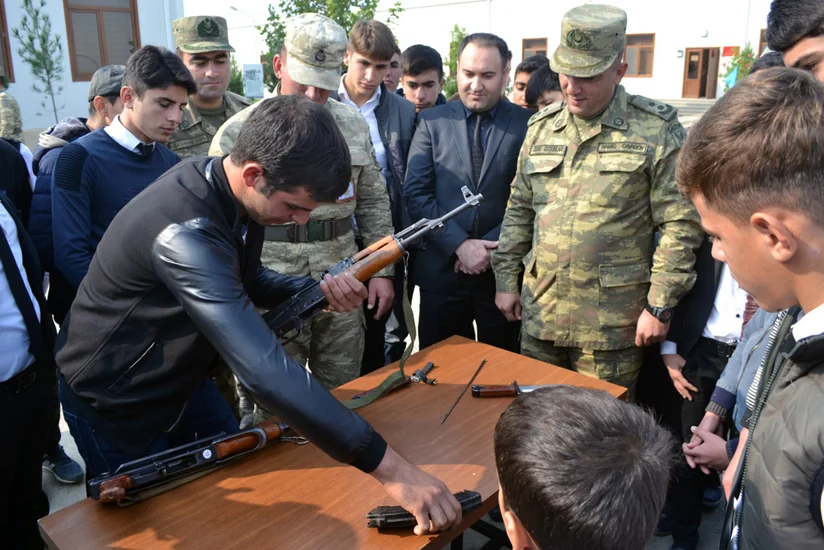 В одной из  воинских частей прошло мероприятие с участием школьников
