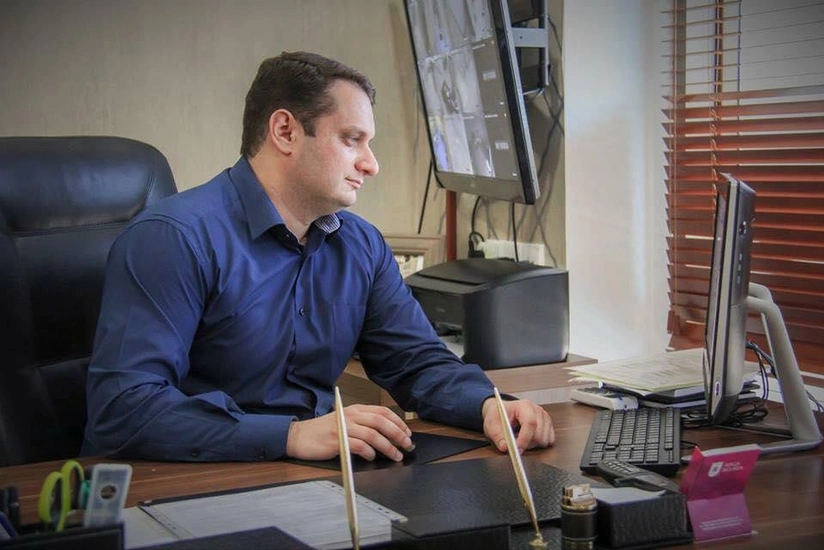 Prokuror FHN-nin Modul Tipli Hospitalının sabiq baş həkiminə cəza istəyib