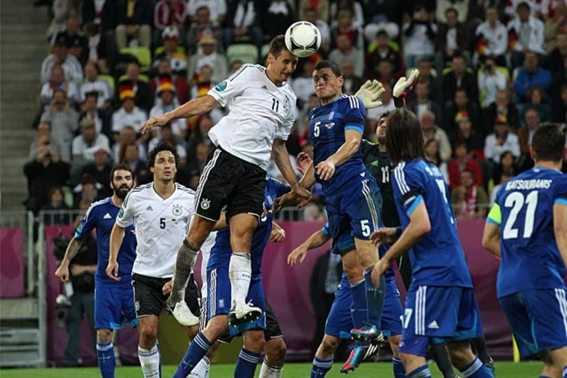 Mundiallar tarixində ən çox başla qol vuran futbolçular