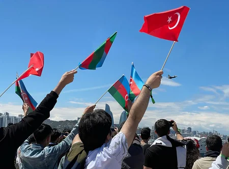 Hərbi pilotlarımız TEKNOFEST-Azərbaycanda ilk uçuşlarını icra edib