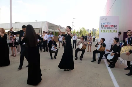 Heydər Əliyev Fondu “Milan Expo 2015”də Azərbaycan “Milli gün”ü çərçivəsində konsert proqramı təşkil edib