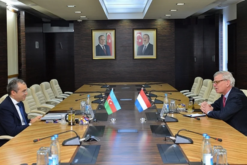 Vergilər naziri Niderland səfiri ilə görüşüb