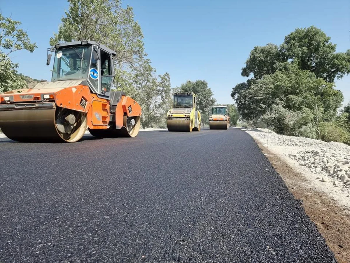 Oğuz-Şəki avtomobil yolunda təmir davam edir