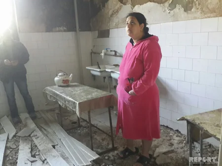Dövlət Komitəsi: Sumqayıtda uçan yataqxanada məskunlaşmış məcburi köçkünlərin problemi nəzarətə götürülüb - VİDEO - YENİLƏNİB
