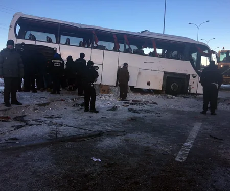 Konyada məktəbliləri daşıyan avtobus aşıb, 3 şagird ölüb, 40-ı yaralanıb - ƏLAVƏ OLUNUB - VİDEO