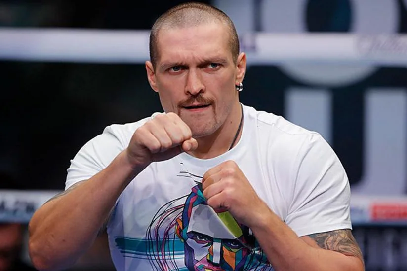 Александр Усик стал абсолютным чемпионом мира в супертяжелом весе