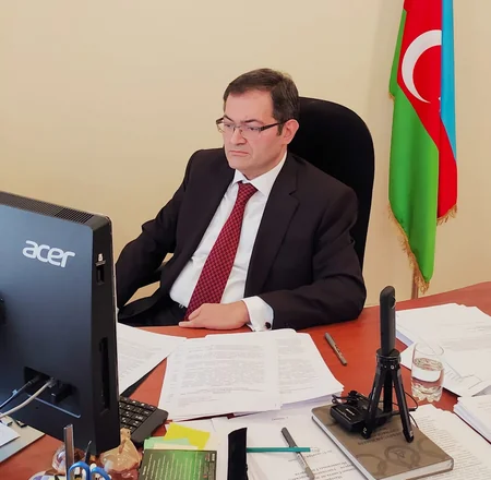 Erməni nazir müavini beynəlxalq iclasda Bizi xilas edin deyə yalvarıb