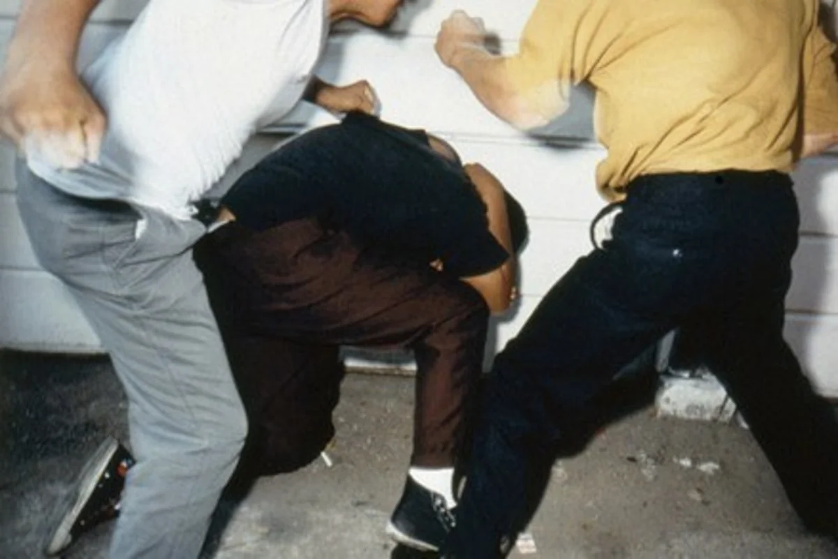 Sumqayıtda şadlıq evinin qarşısında dava baş verib - YENİLƏNİB