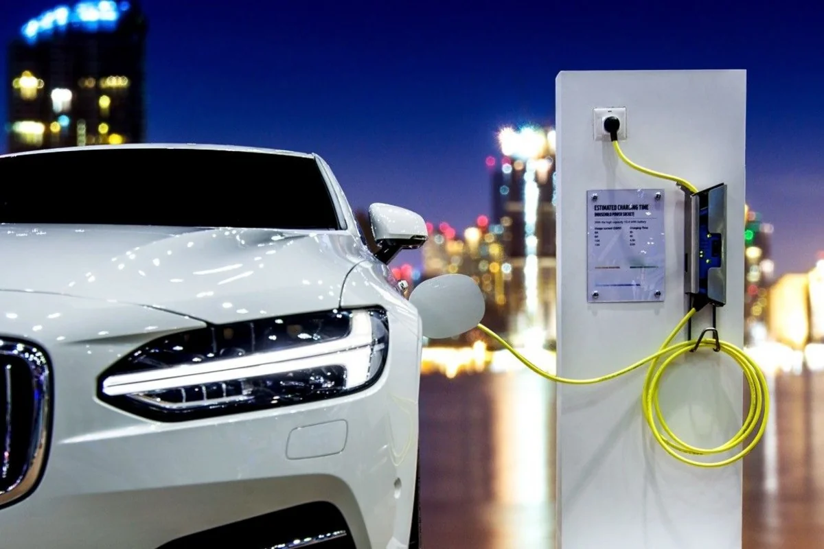 Azerbaijan begins importing electric vehicles from Austria