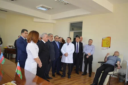 Tibb Universitetində orduya dəstək məqsədilə qanvermə aksiyası keçirilib - FOTO