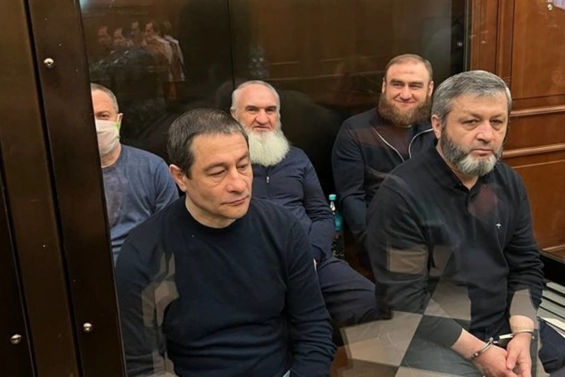 Экс-сенатора Арашукова и его отца приговорили к пожизненному заключению