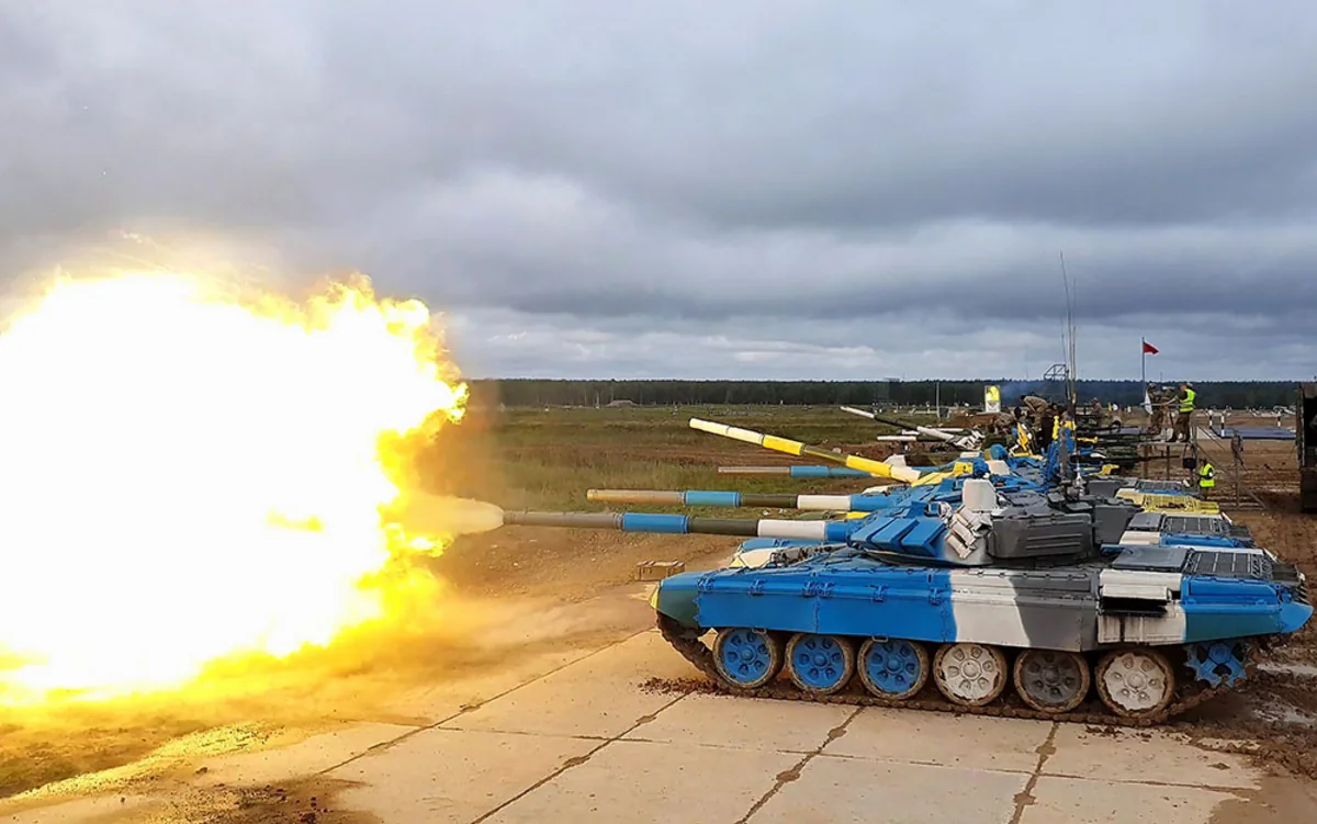 Azerbaijani tankmen continue preparations for Tank Biathlon contest