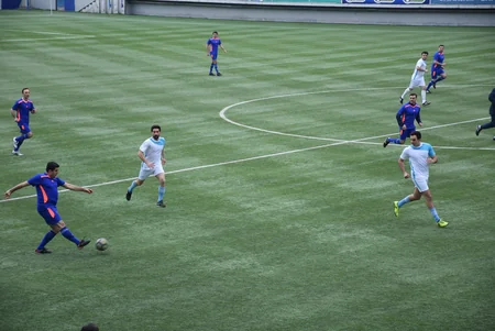 Dövlət qulluqçuları və jurnalistlər arasında futbol üzrə yoldaşlıq görüşü keçirilib
