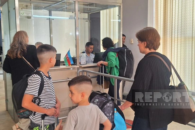 Члены семей российских дипломатов эвакуированы из Ирана в Азербайджан