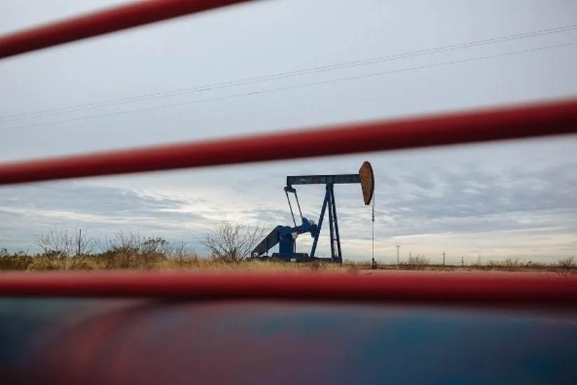 Azerbaijani oil price falls