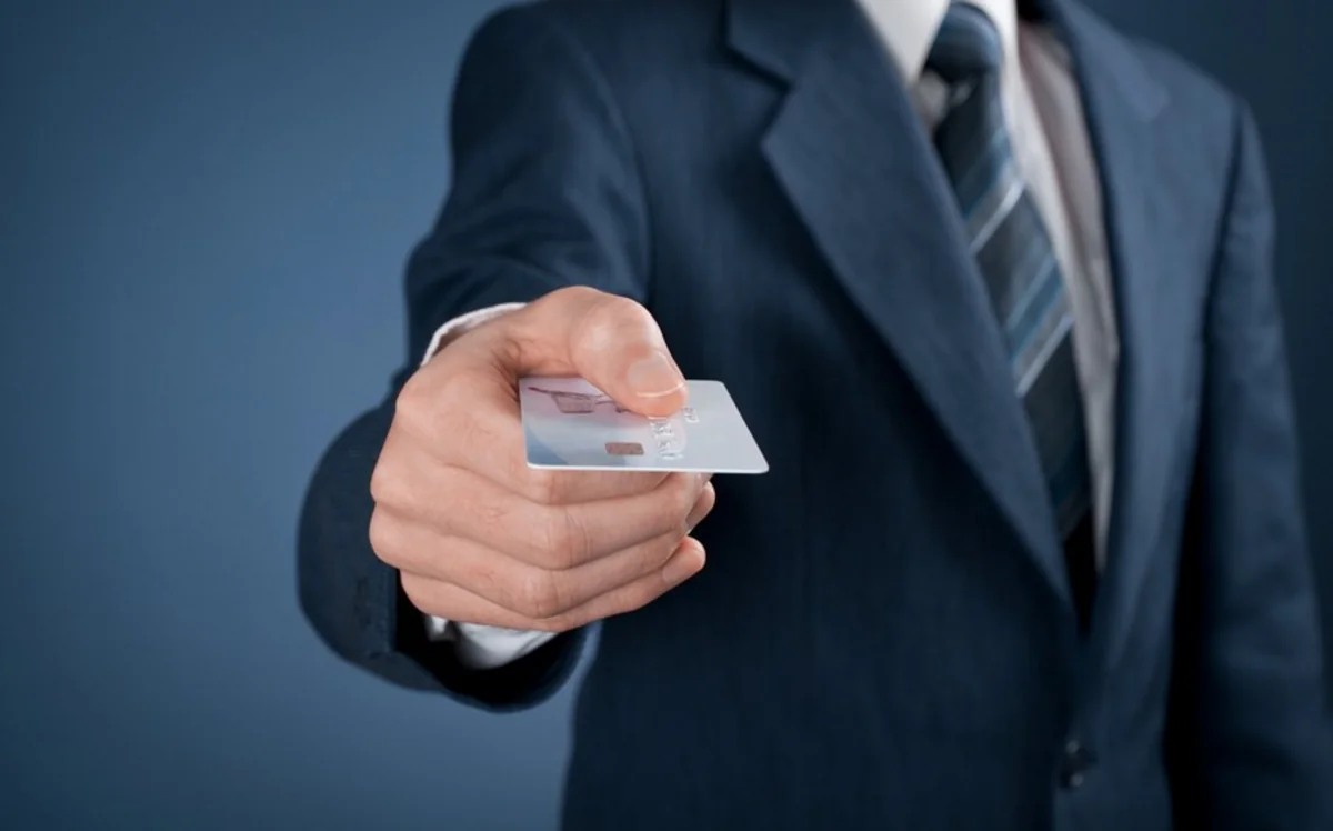 Azərbaycanda debet kartları ilə dövriyyə 53 % artıb