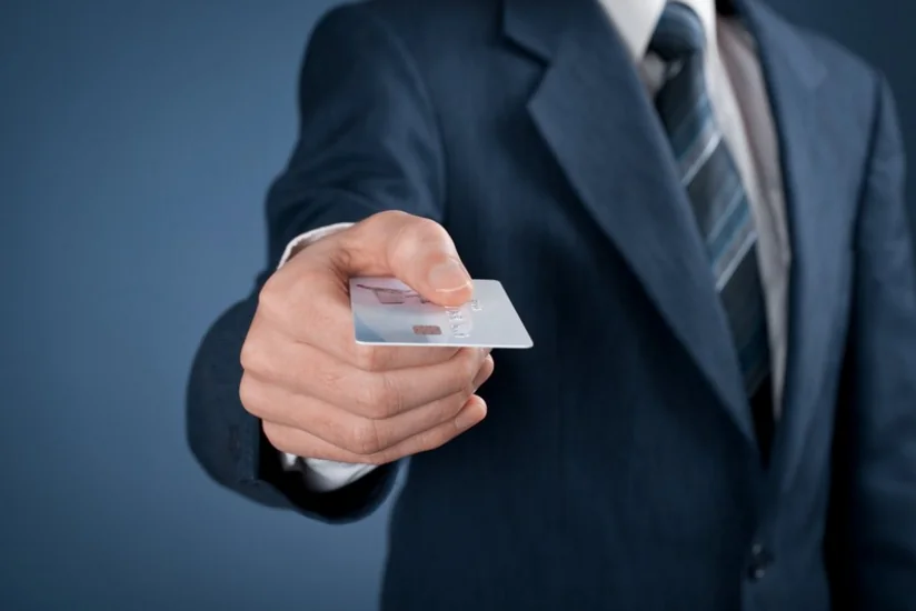 Azərbaycanda debet kartları ilə dövriyyə 53 % artıb