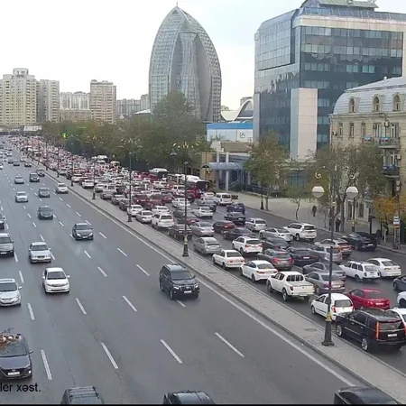 Bakının bir sıra yollarında tıxac yaranıb