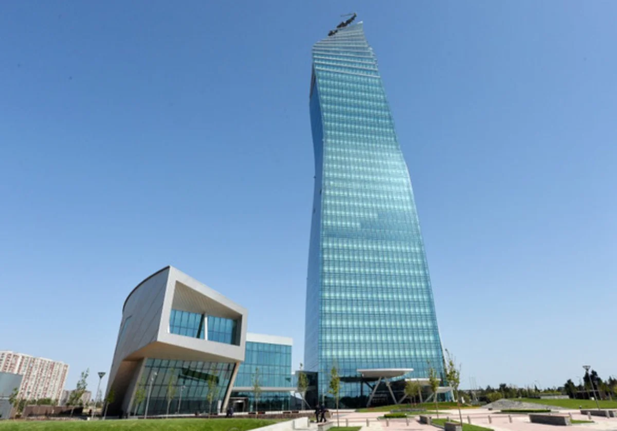 SOCAR оказал материальную помощь семьям погибших и пропавших без вести нефтяников