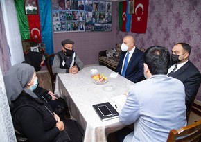 Şəhid ailələrinə təqaüd kartı və “Şəhid ailəsi üzvü” vəsiqəsi təqdim edilib