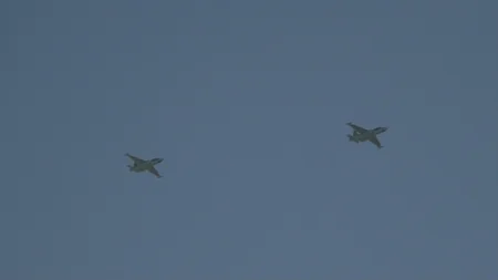 В Нахчыване штурмовики Су-25 провели учебные полеты - ВИДЕО