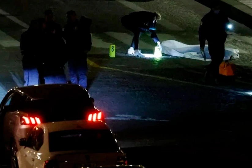 Police chase leads to mass crash in Paris, 13 injured