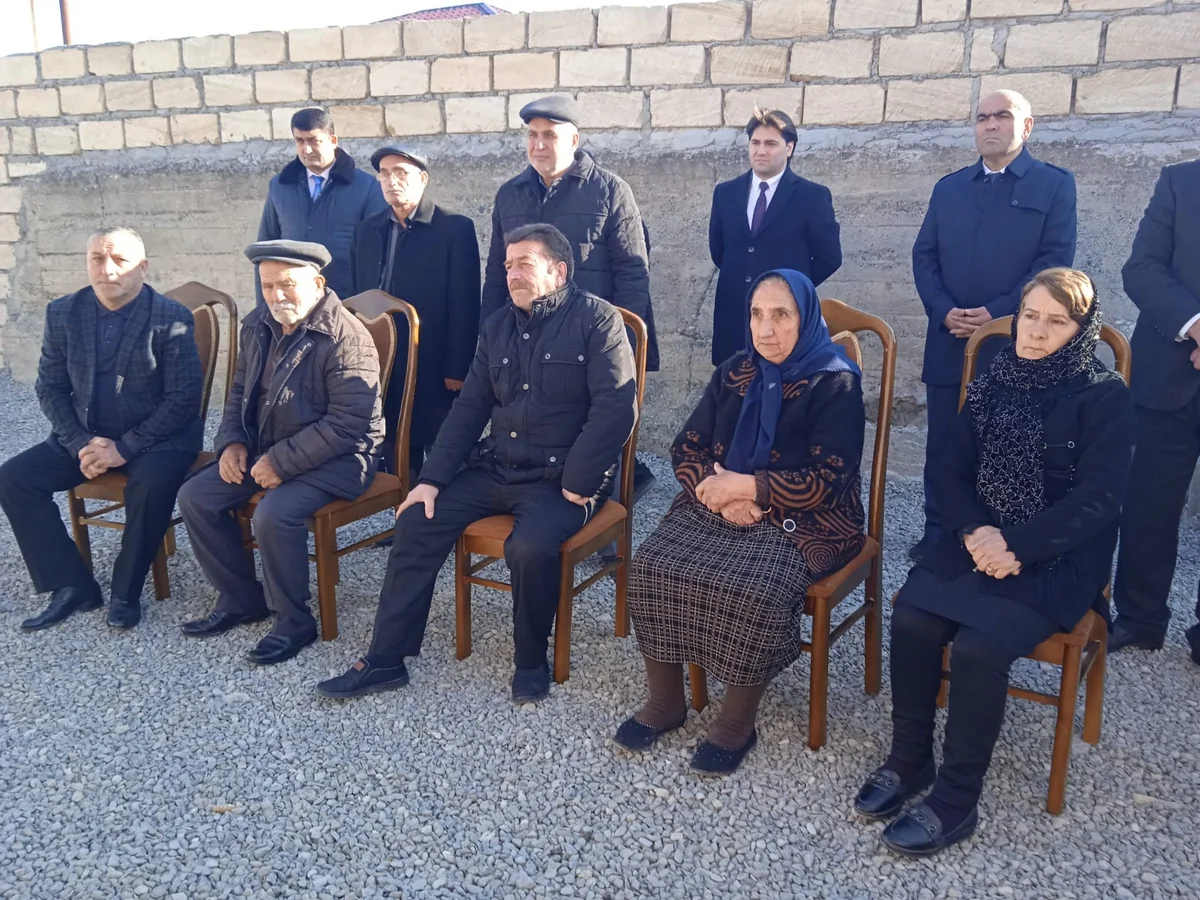 Şəhid ailələri və müharibə əlillərinə daha 100 mənzil və fərdi ev verilib