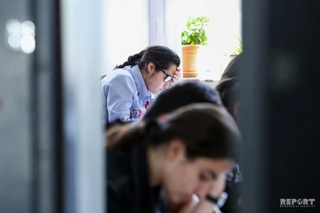 II və III ixtisas qruplarının abituriyentləri üçün qəbul imtahanı keçirilib - FOTO