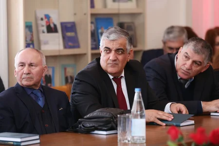 Pedaqoji Universitetdə “Türkologiyamızın Afad Qurbanovu” adlı kitabın təqdimatı keçirilib