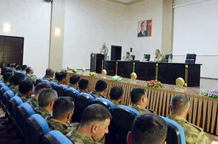 Tərbiyəvi işin təşkili və psixoloq ixtisasları üzrə zabitlərin yoxlanışı davam edir