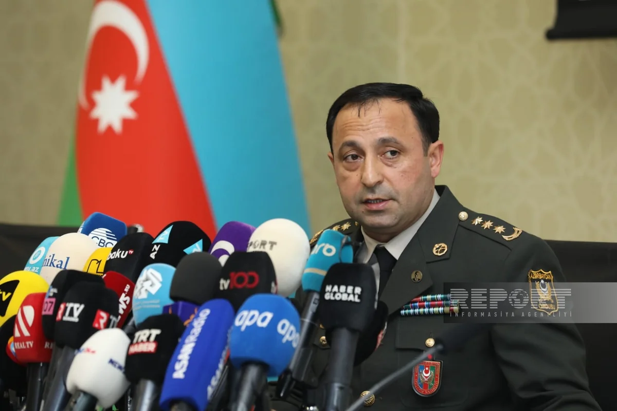 Azerbaijan's Defense Ministry again calls on Armenian armed forces' formations to surrender