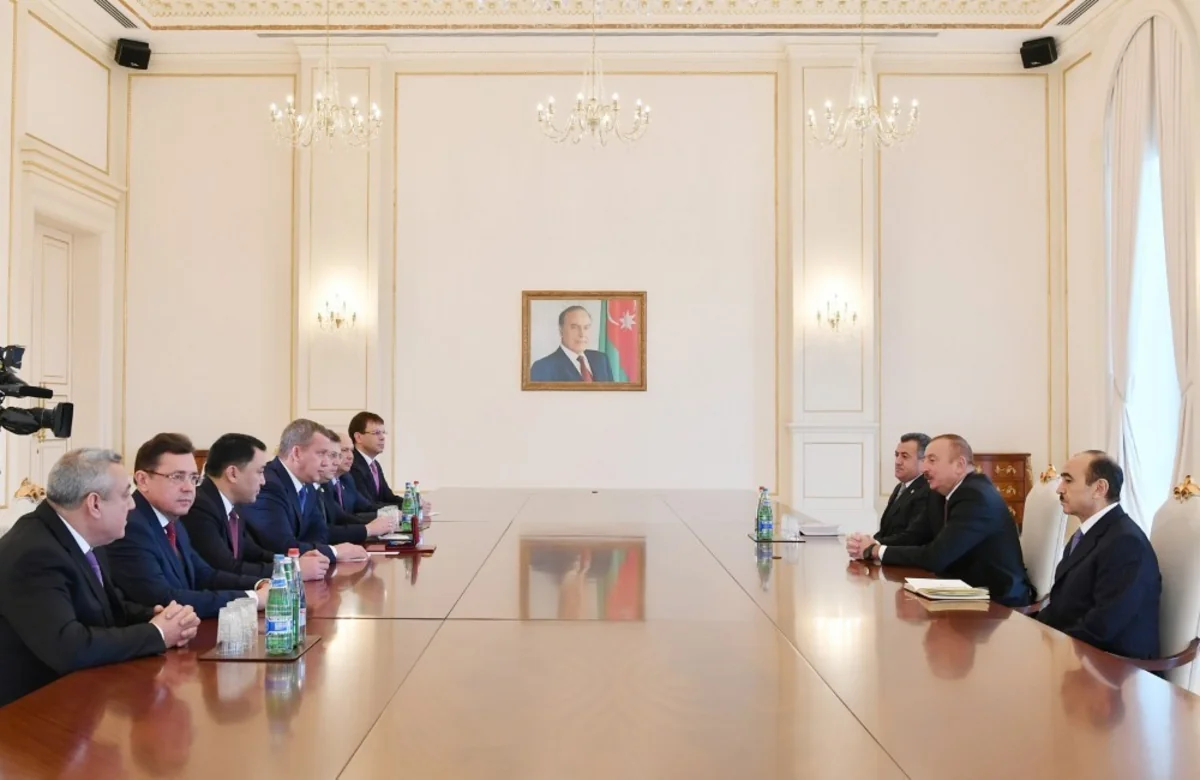 President Ilham Aliyev receives delegation of Astrakhan region