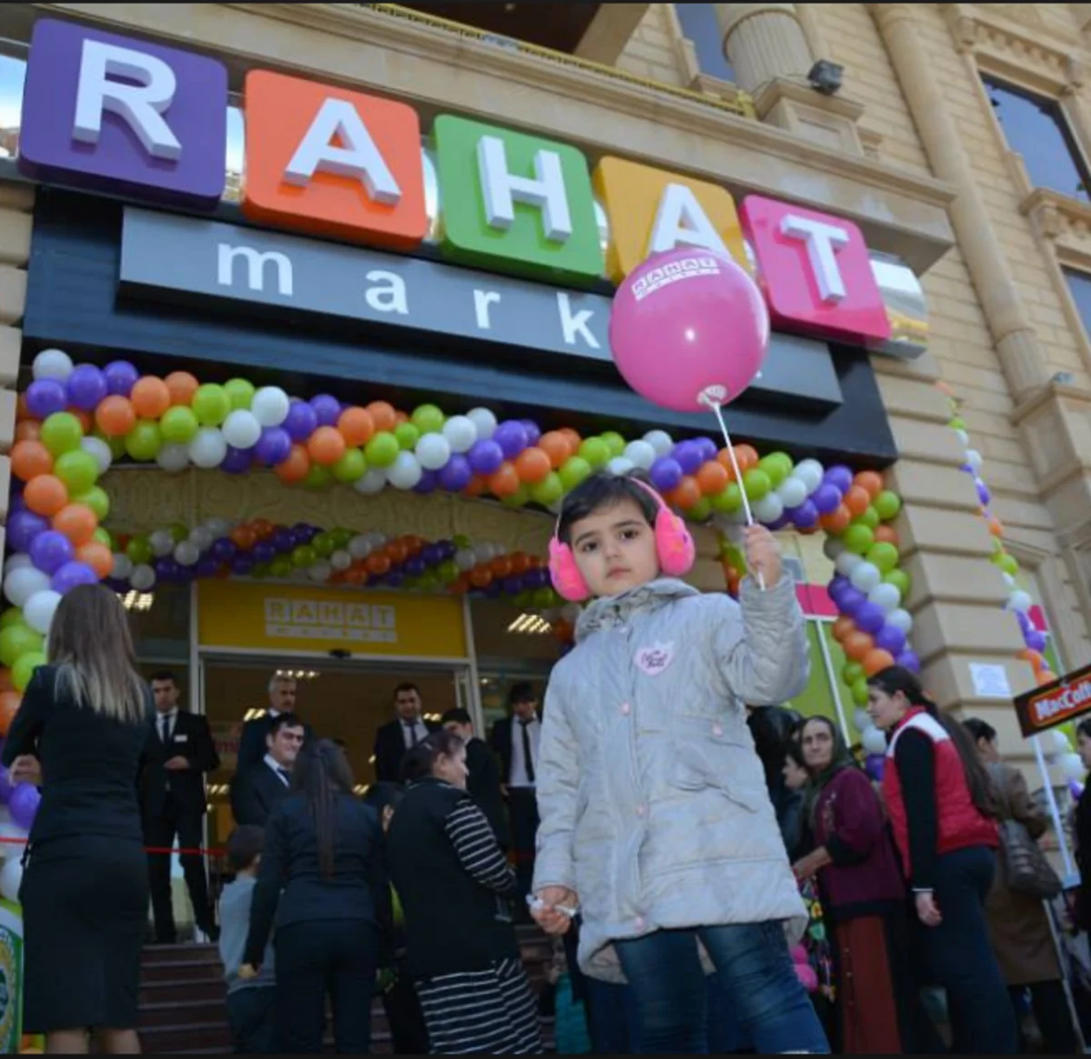 Rahat supermarkets chain turns PEOPLE DAY fair into tradition - PHOTO
